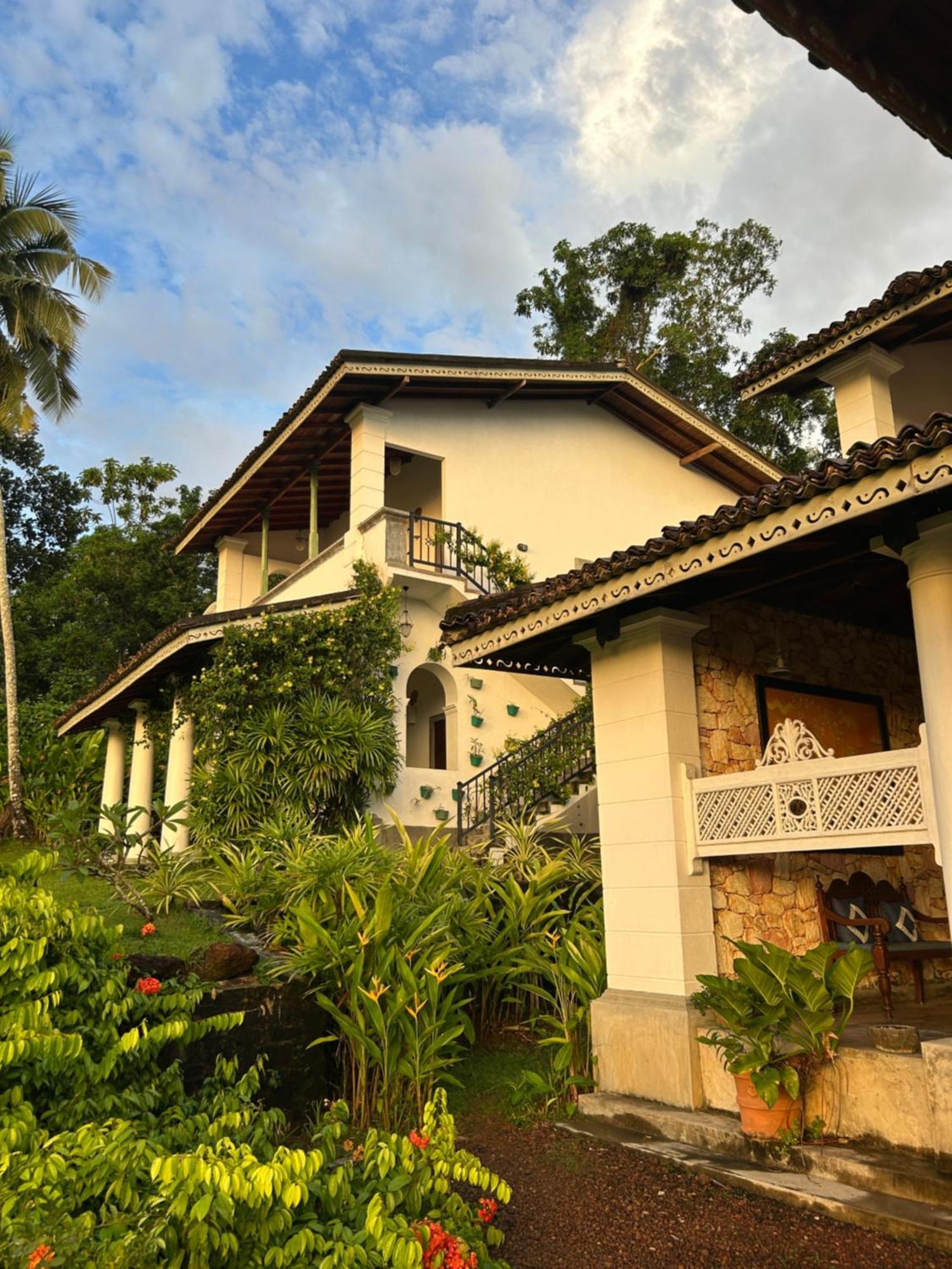 Villa Kubura Hikkaduwa Exterior foto