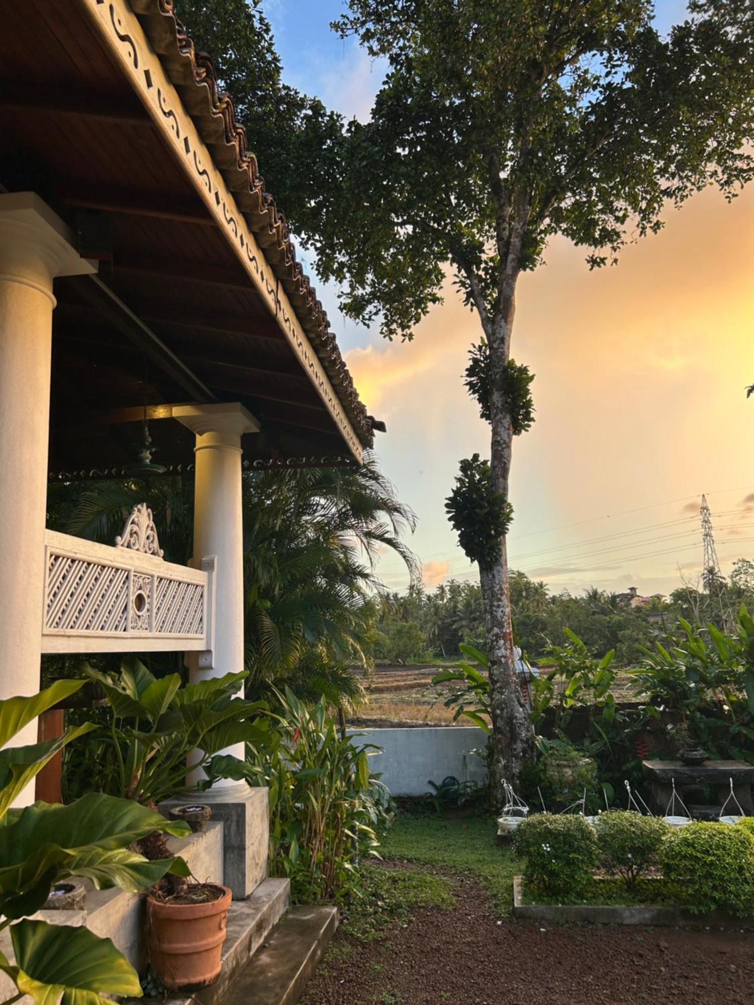 Villa Kubura Hikkaduwa Exterior foto